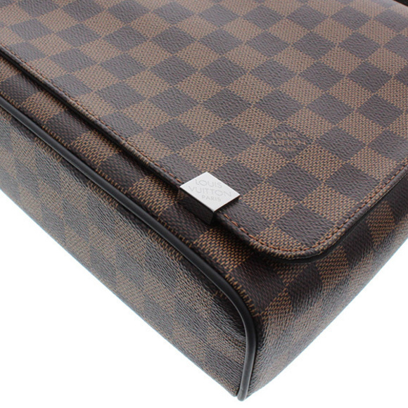 Louis Vuitton Damier District PM Messenger Diagonal Shoulder Bag - Picture 6 of 7